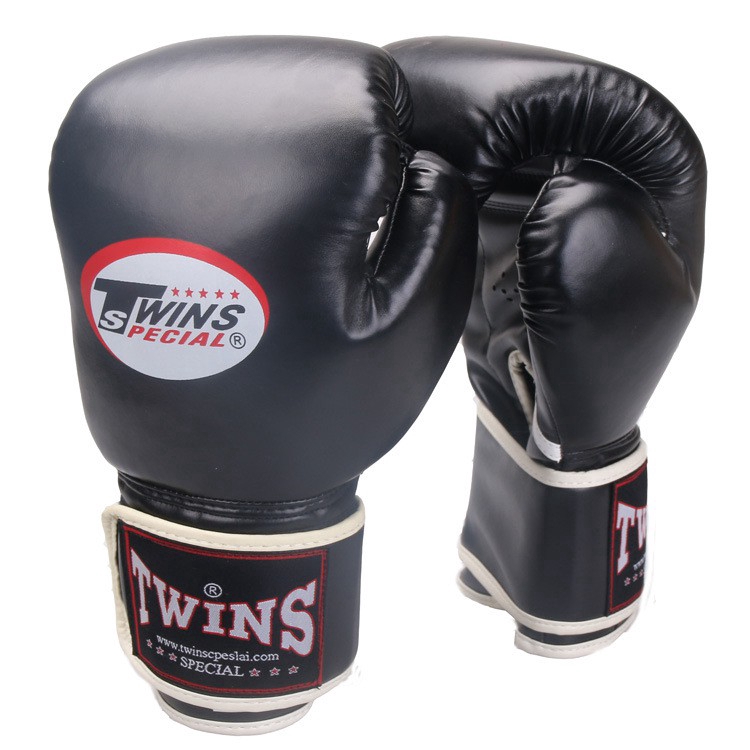 weight of boxing gloves for training