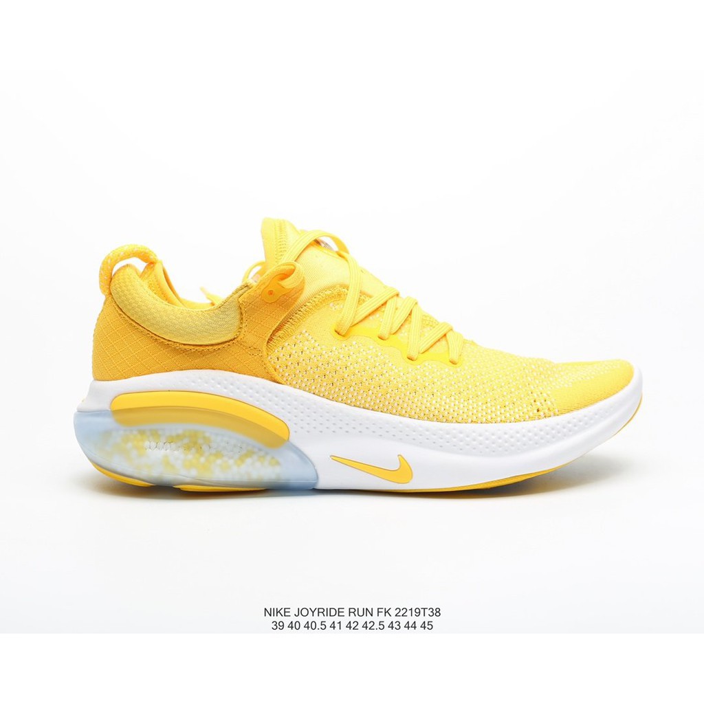 mens nike yellow shoes