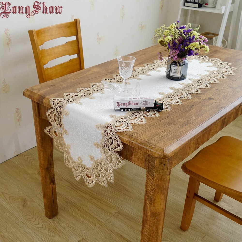 white and gold table runner