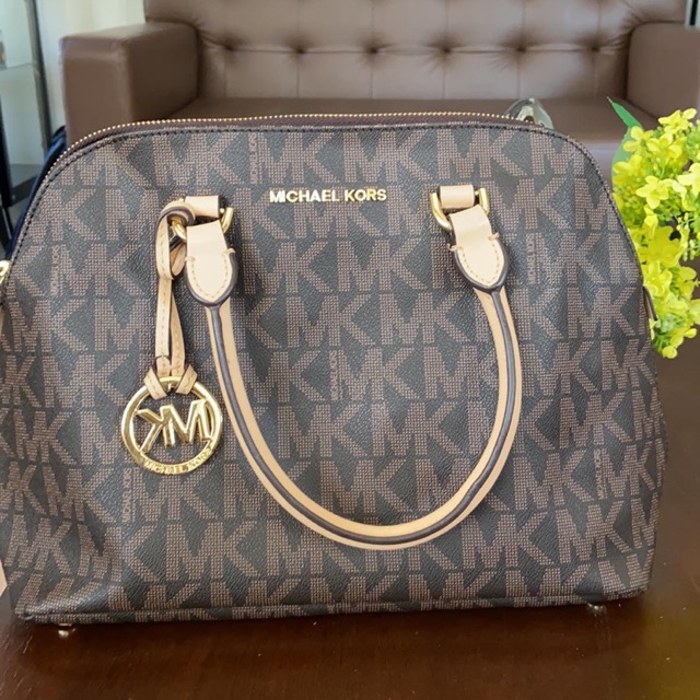 michael kors alma bag