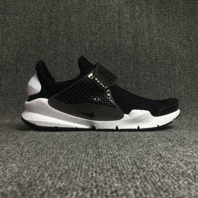 nike sock dart black white