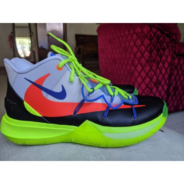 New Colorway Nike Kyrie 5 'Just Do It' For Sale Sole look