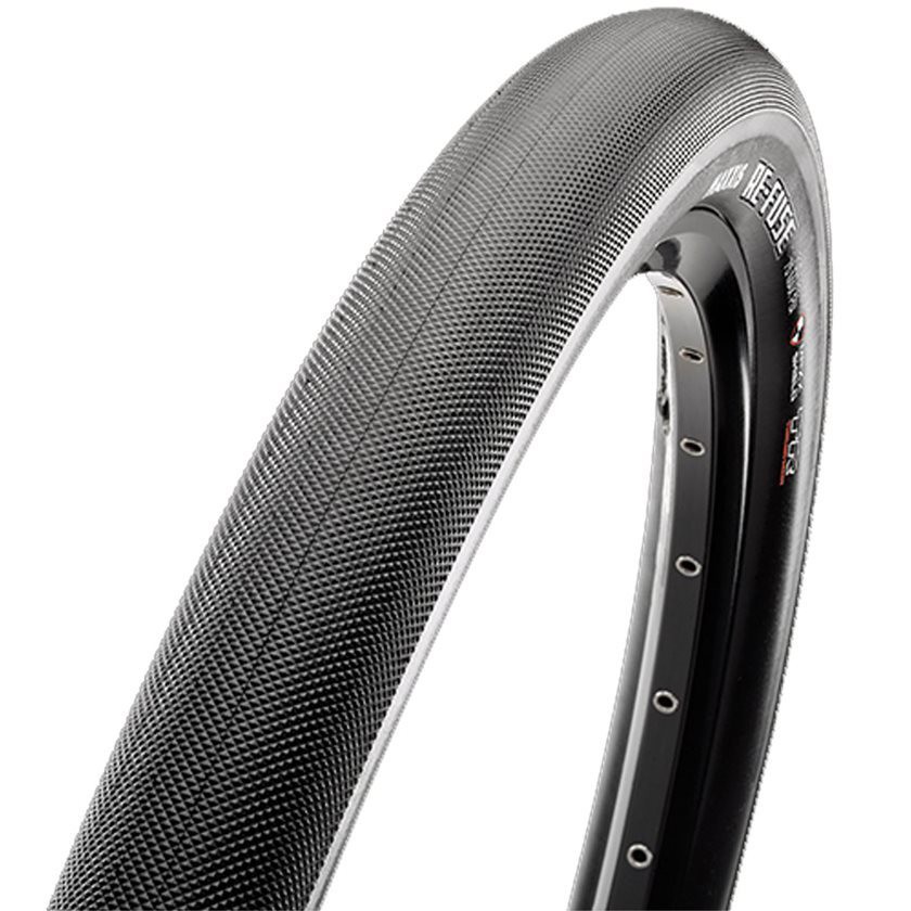 700 x 40c bike tire