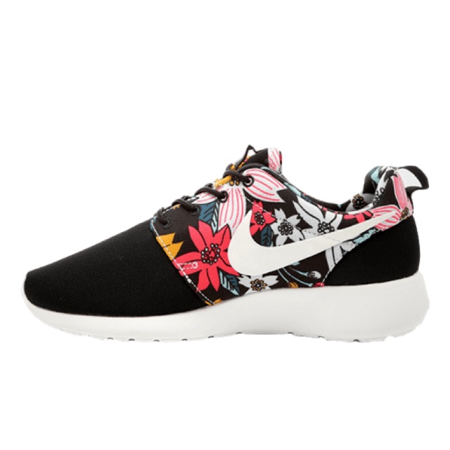 nike roshe one floral