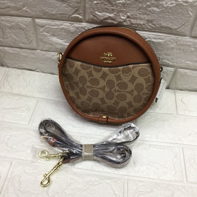 coach circle bag