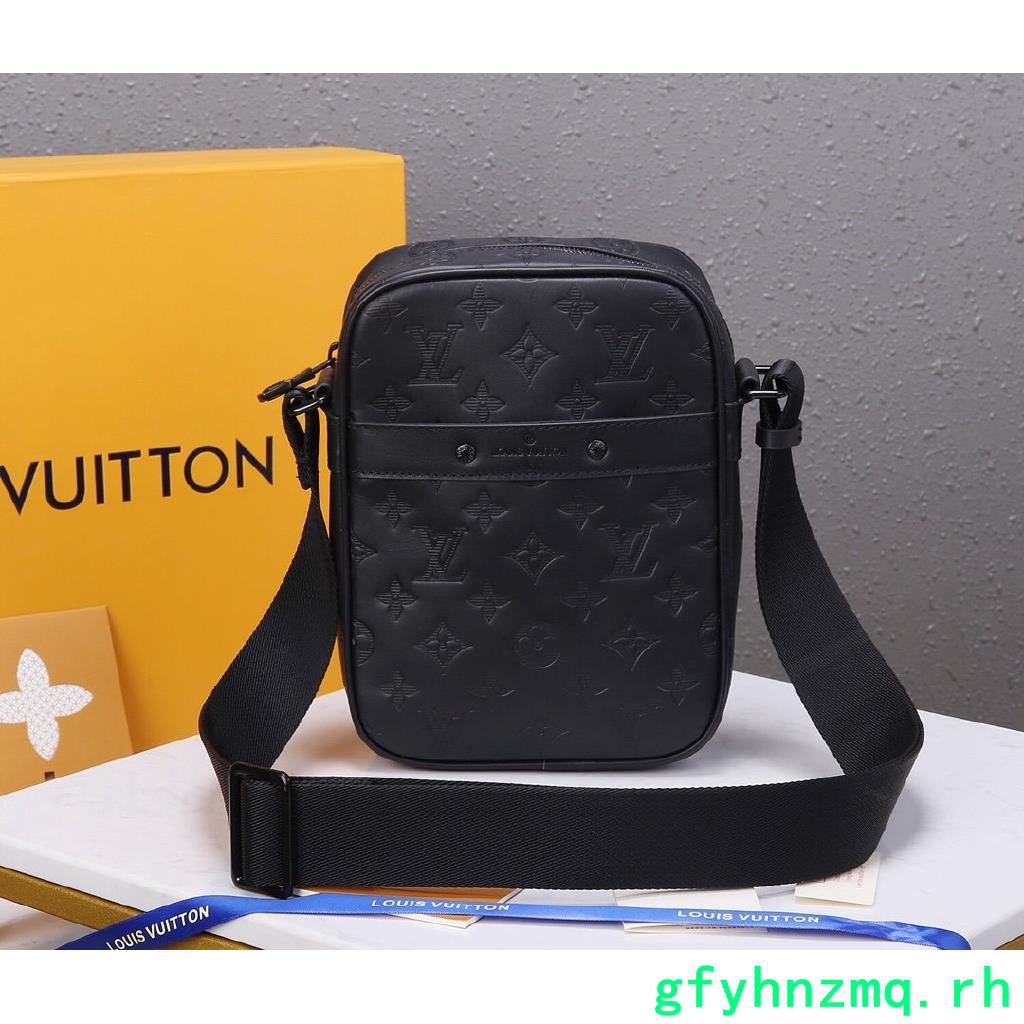 louis vuitton shoulder pouch