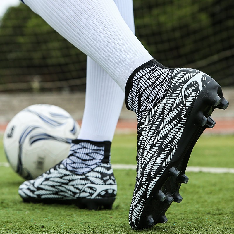 nike high ankle sports shoes