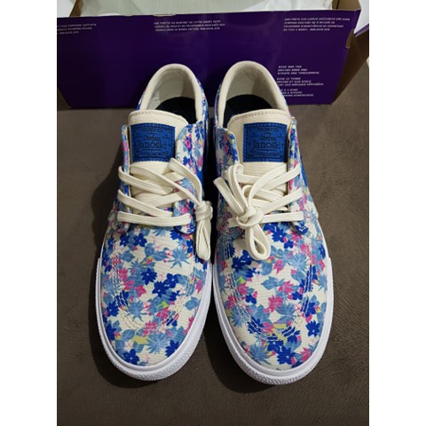 nike janoski canvas premium