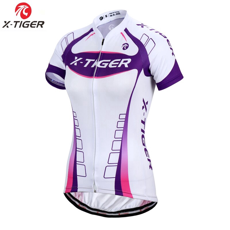 womans cycling clothes