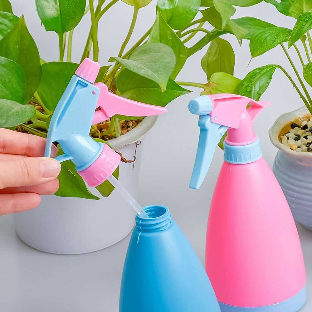 LINSUNG Candy-Colored Watering can Watering Bottle Hand-Pressing Watering Plastic Sprayer Small Watering can Sprayer 
