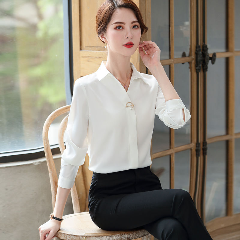 white collar shirt womens outfit