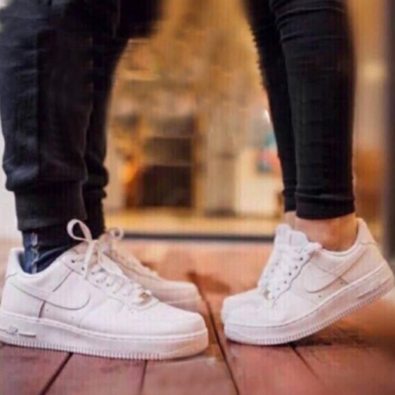 couple nike air force 1