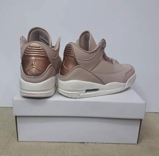 puma white sports shoes