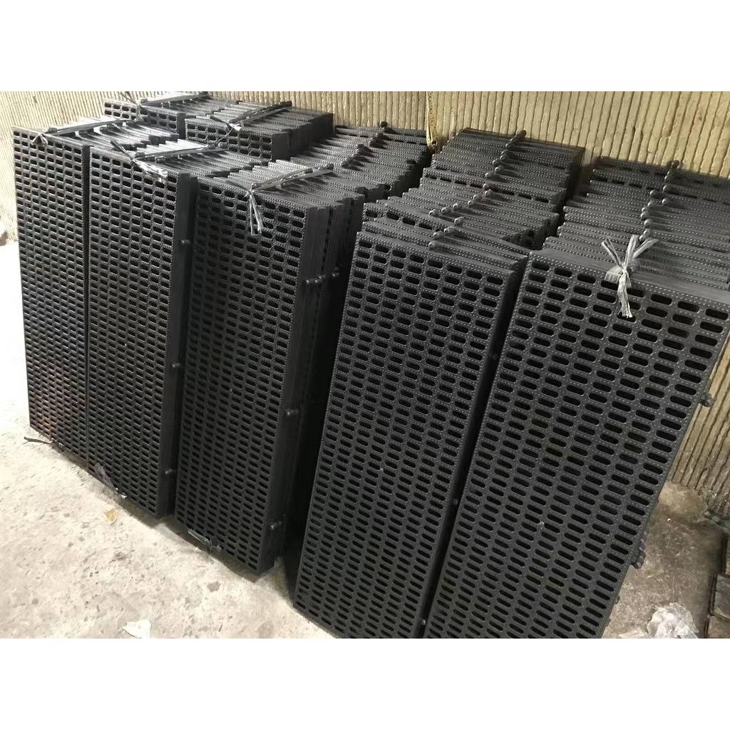 Dog Pet cage matting 1X3 FT THICK ANTI SLIP HEAVY DUTY PLASTIC FLOOR