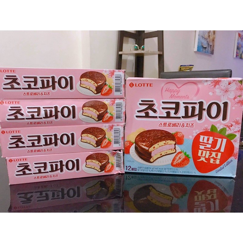 LOTTE Chocopie Strawberry & Cheese (336g) 12 pcs pie Limited Edition ...