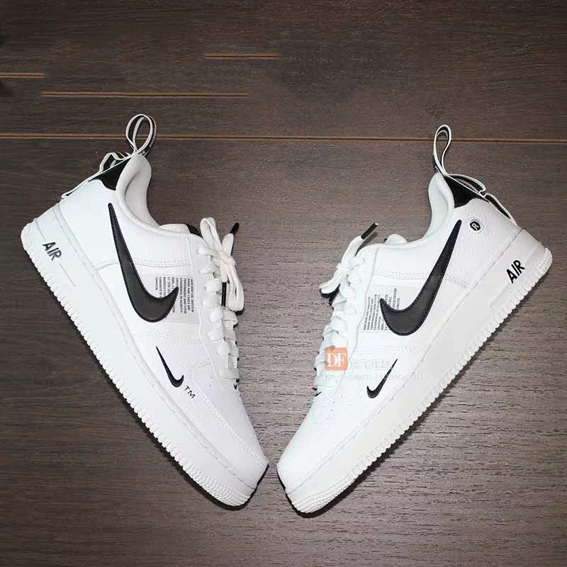 nike white shoes low cut