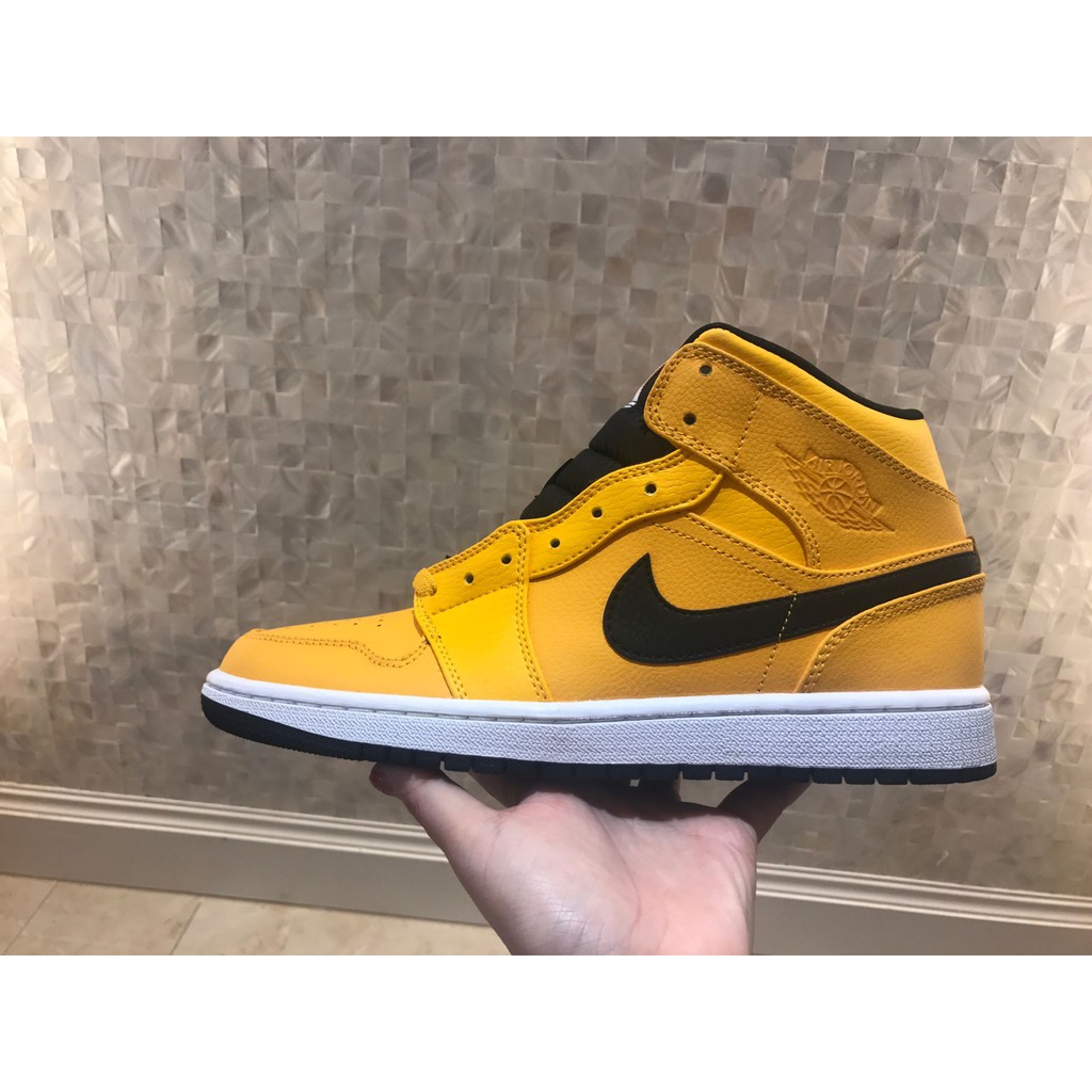 air jordan 1 high yellow and black