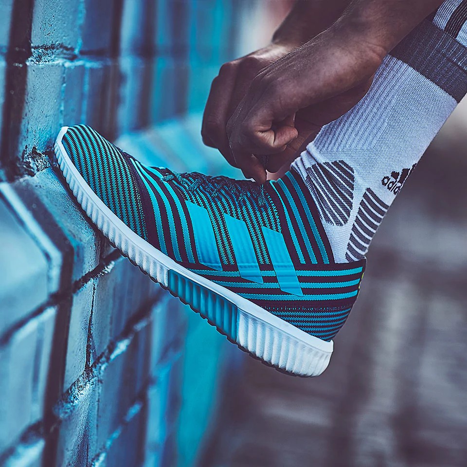 Adidas Nemeziz РіРѕР»СѓР±С‹Рµ