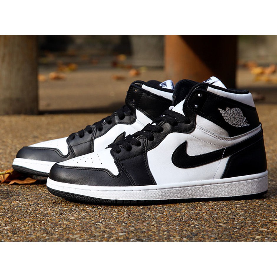 nike air jordan retro 1 black
