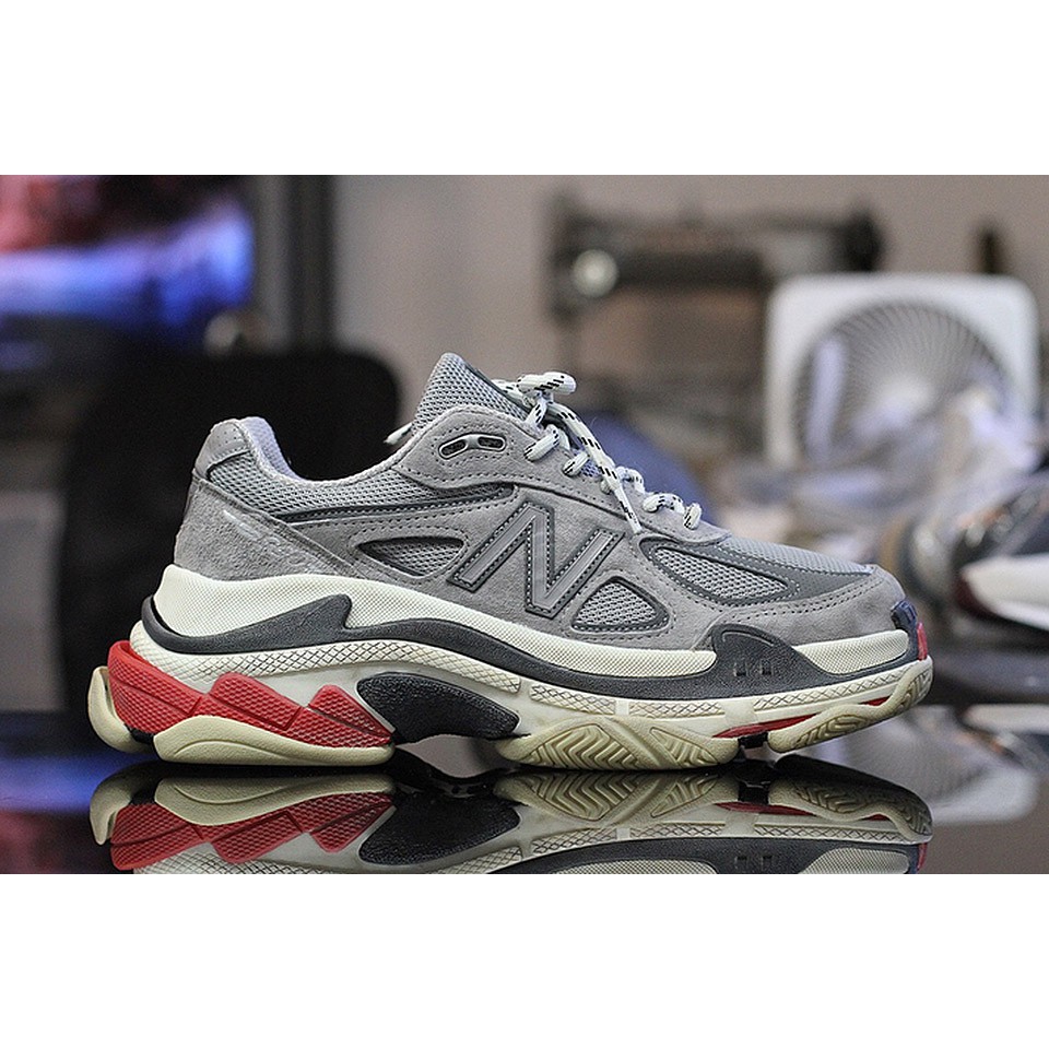 new balenciaga 990v4 triple s