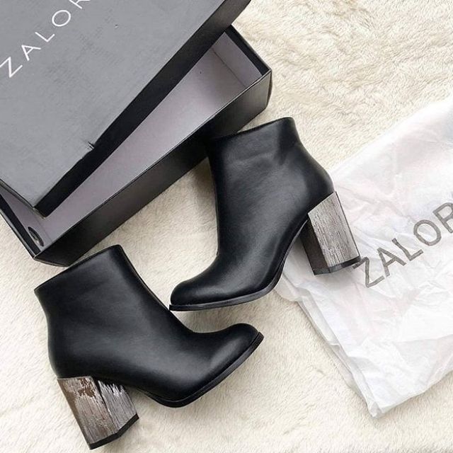 zalora chelsea boots