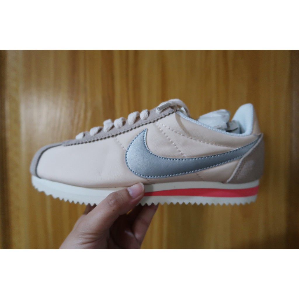 nike cortez silver swoosh