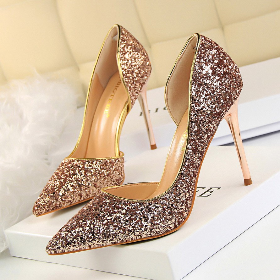 gold wedding shoes for bride