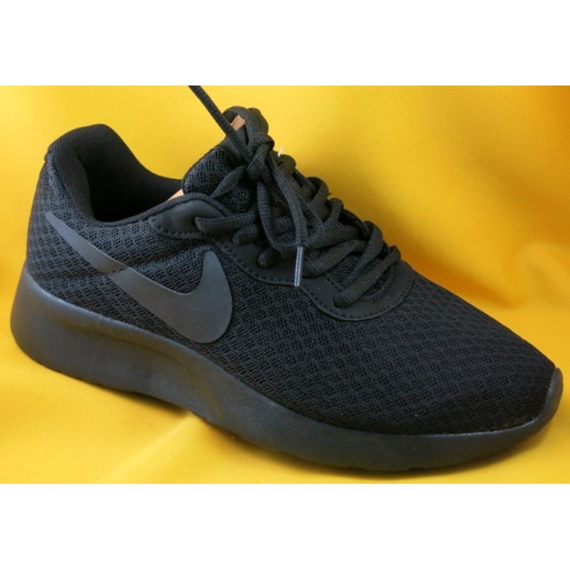 new nike shoes for womens black