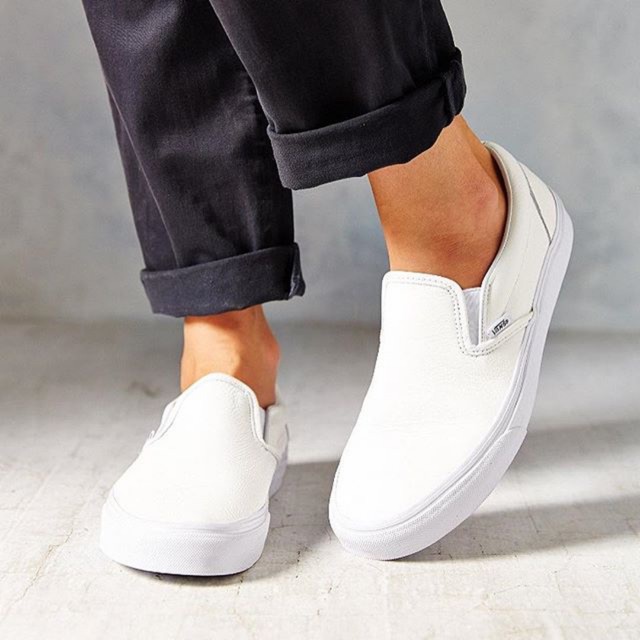 vans slip ons white