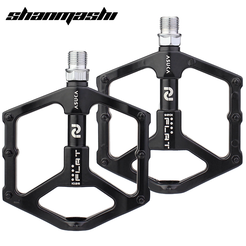 wide bicycle pedals