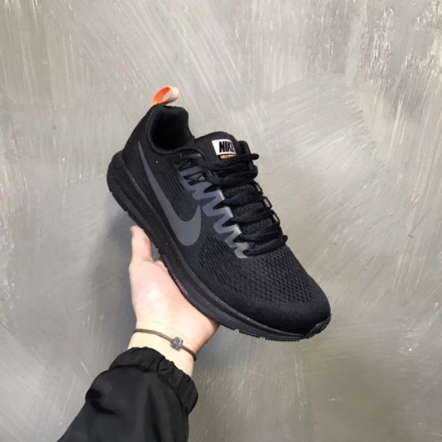 nike zoom shoes original