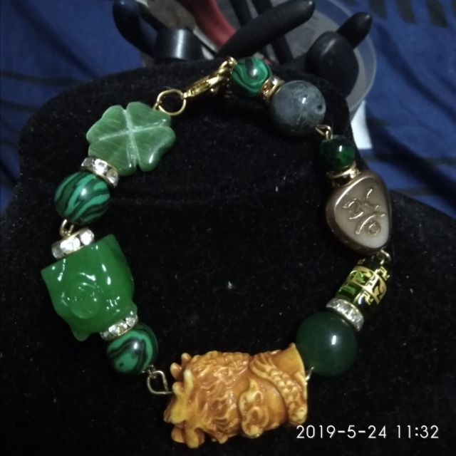 green jade stone bracelet