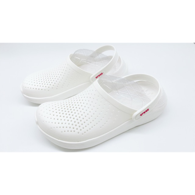 crocs men white