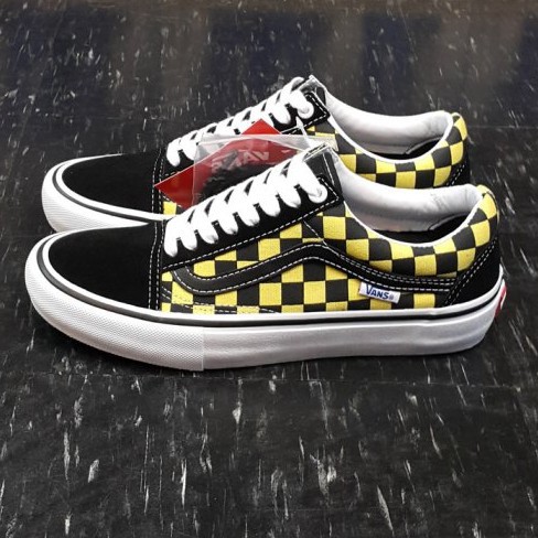 shoe stores in aspen