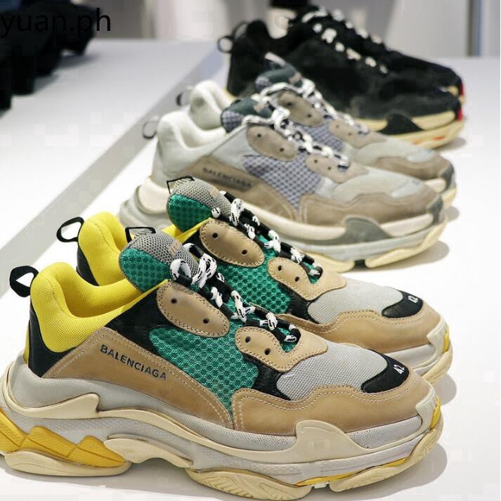 balenciaga triple s retro