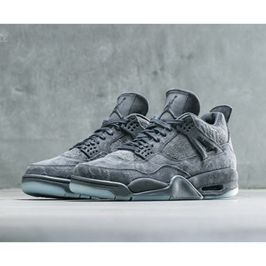 jordan 4 kaws precio