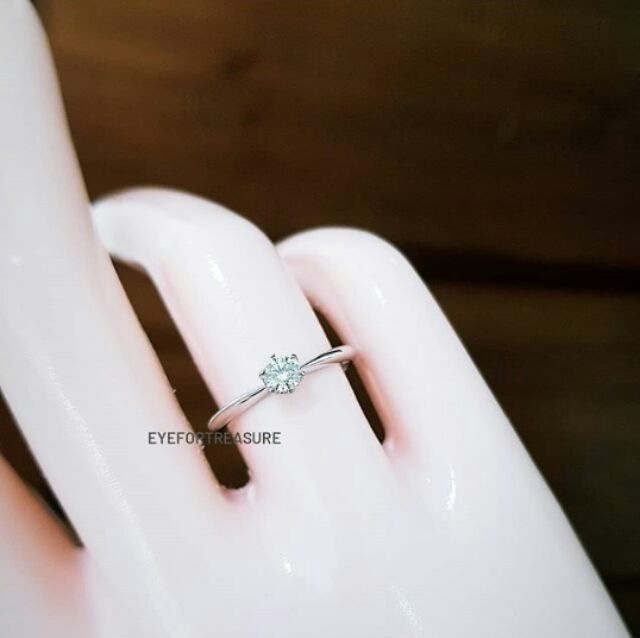 Olivia Diamond Engagement Ring 0 20 Carat In 18k Gold Shopee Philippines