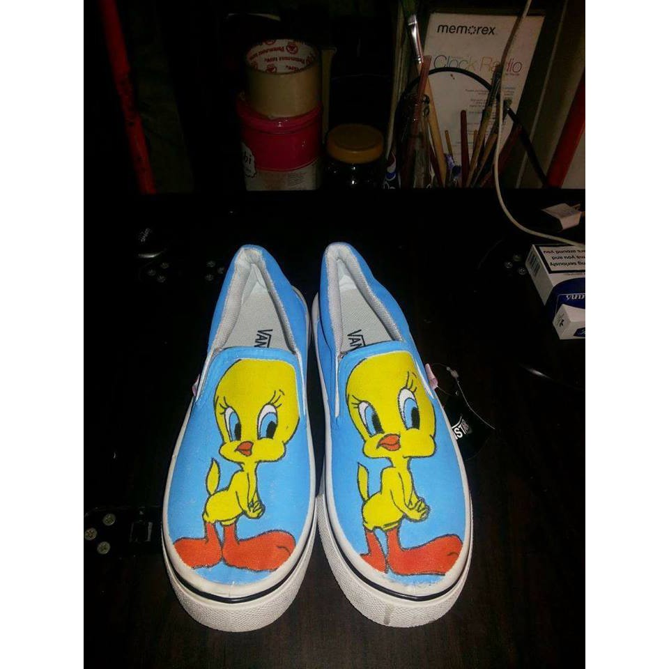 tweety bird converse shoes