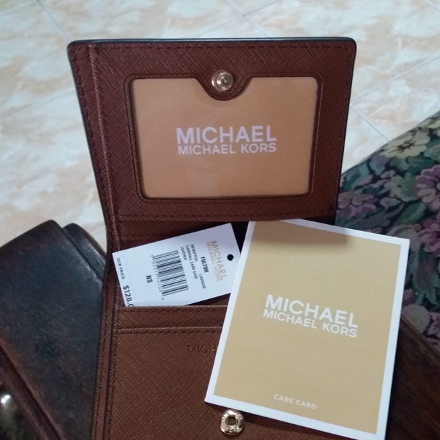 michael kors fulton trifold wallet