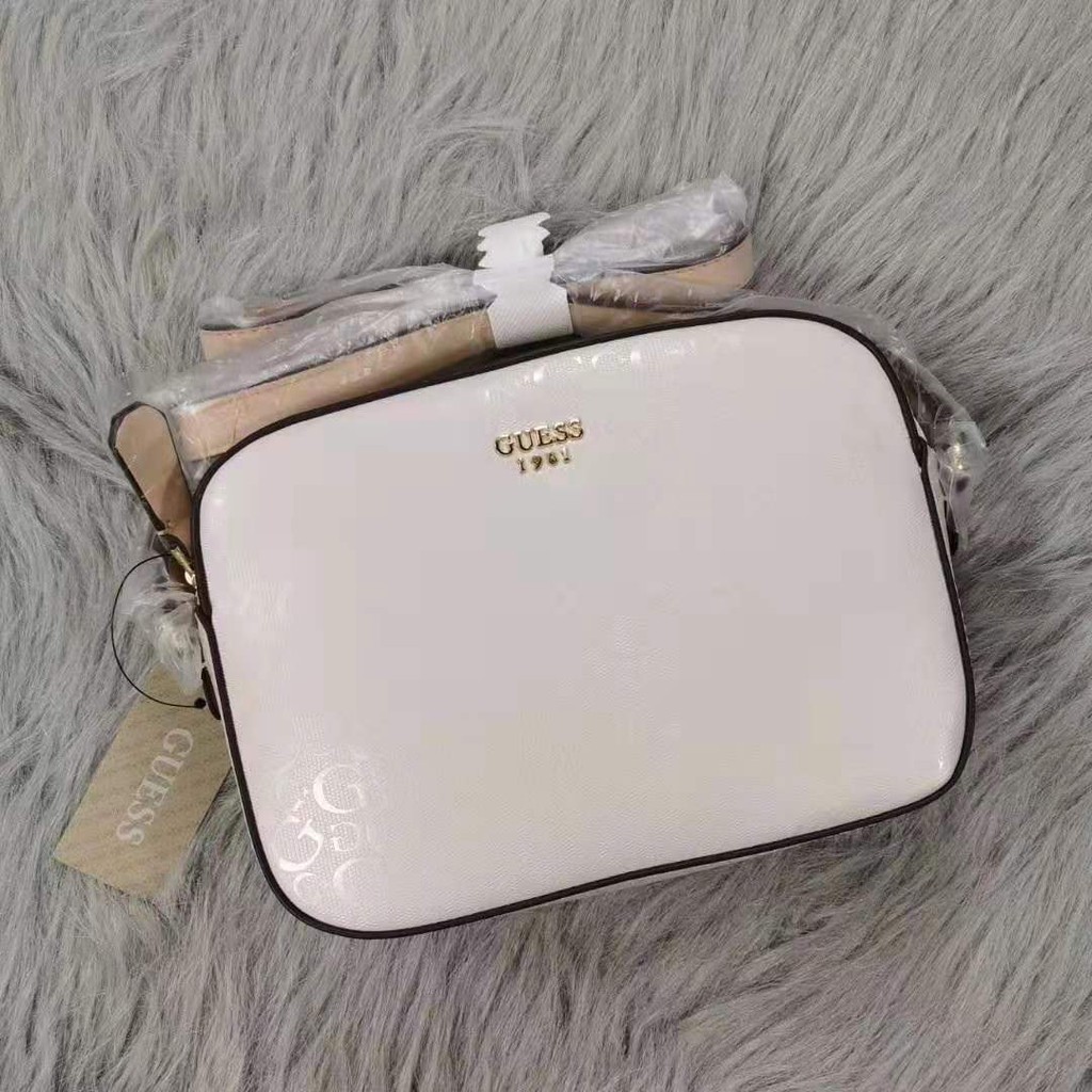 guess women bags