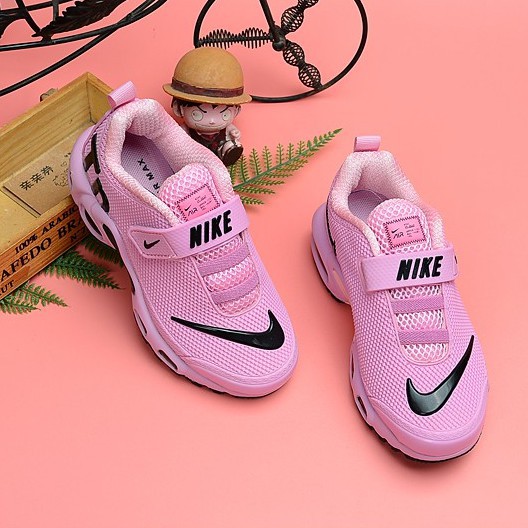 pink nike kids trainers