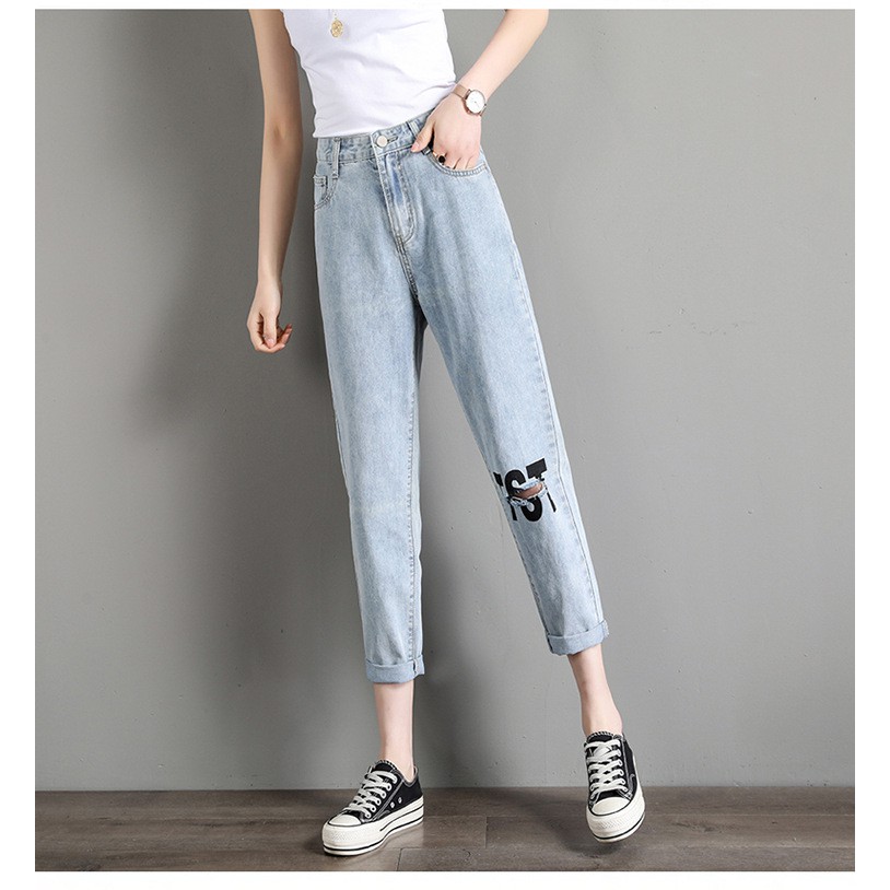 letter print ripped jeans