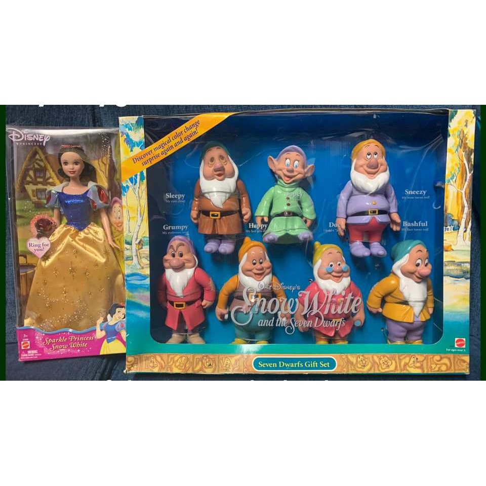 snow white and the seven dwarfs doll set