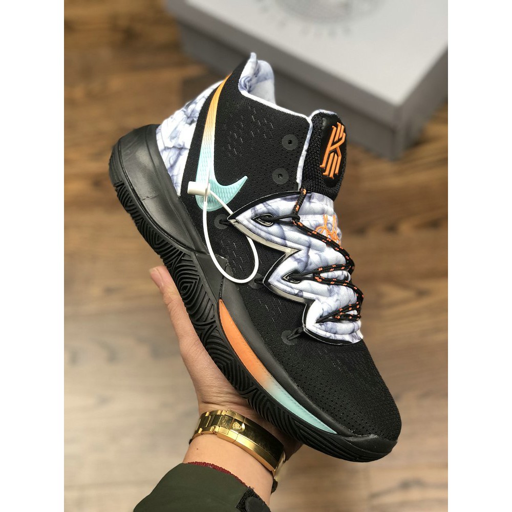 Men 's Kyrie 5 Obsidian Light Current Blue Scream desertcart.pk