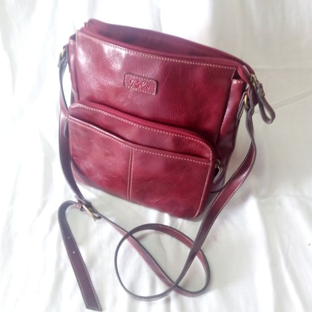 relic sling bag