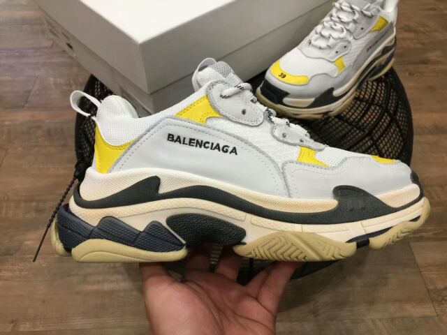 balenciaga triple s shopee