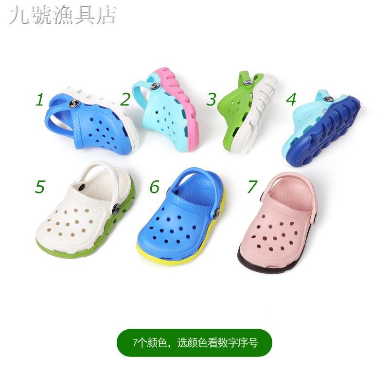 kids crocs pelican