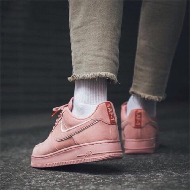 nike air force 1 lv8 suede pink