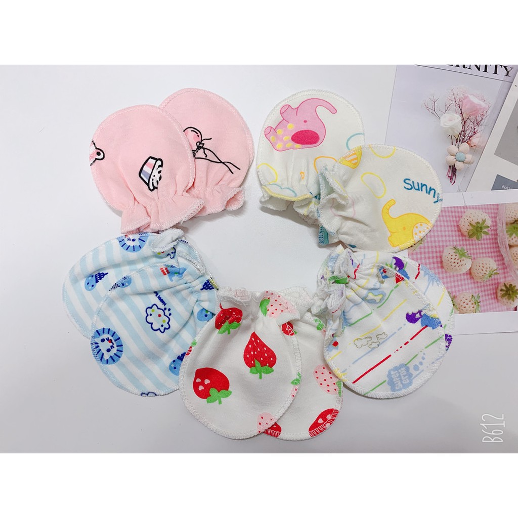 baby girl hand mittens