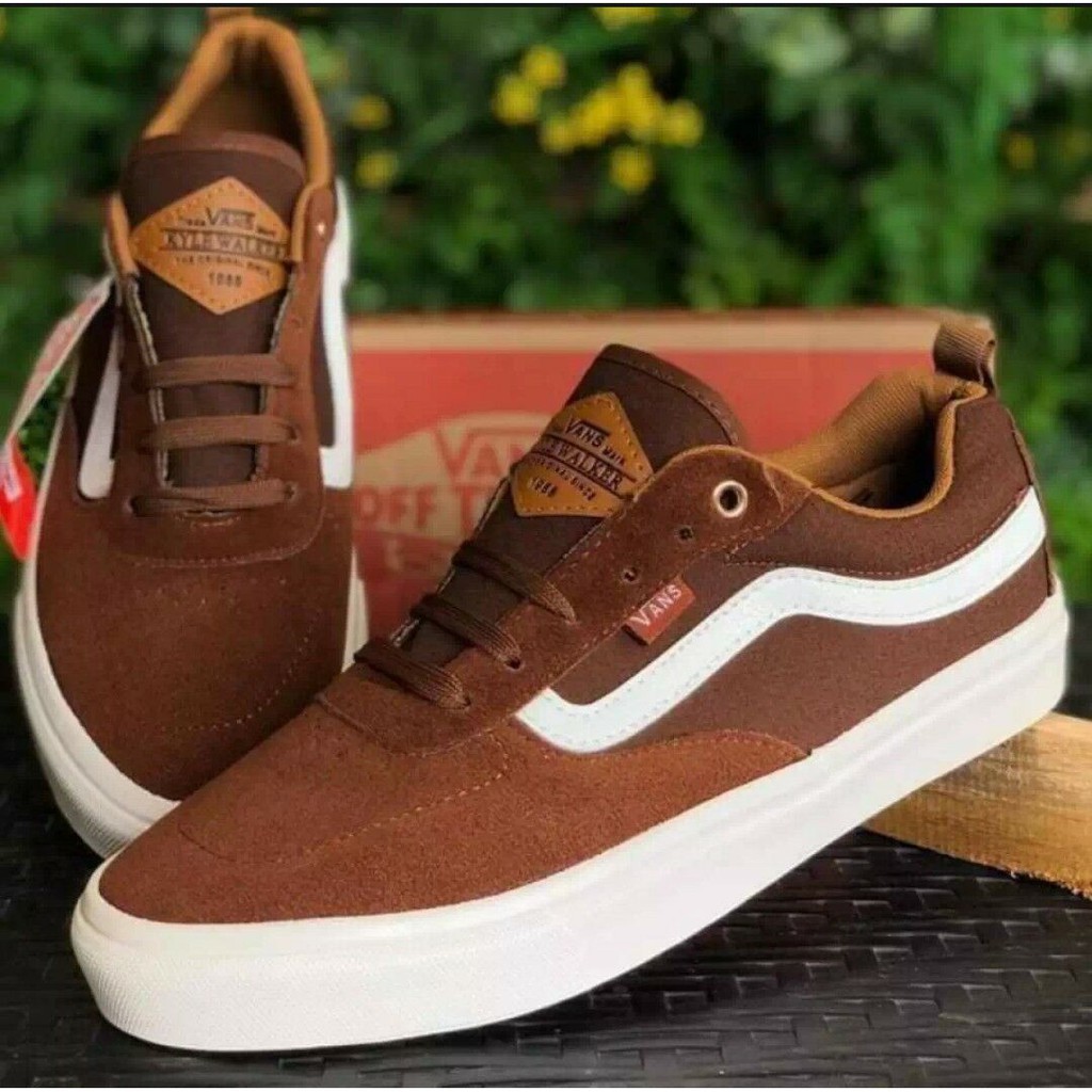 vans trainers brown